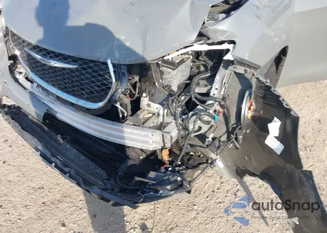 2025 Chrysler Pacifica Select from USA, damaged, VIN 2C4RC1BG1SR562061